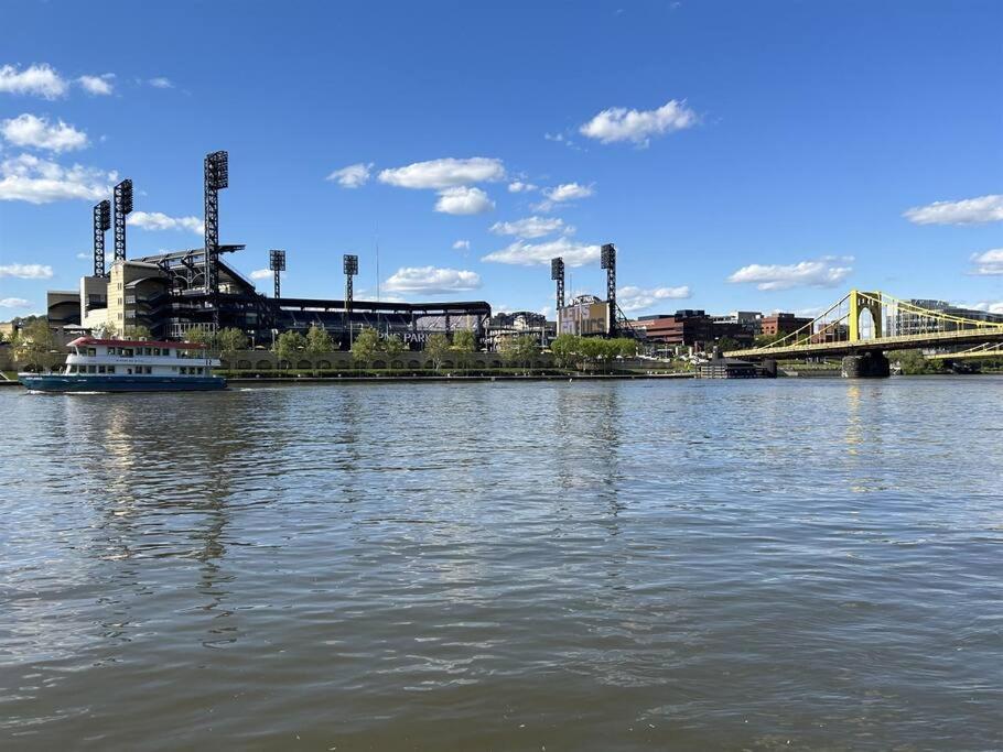 Sprawling Stadium Views Wonderful Location 24-7 Parking Gym Lounge Pittsburgh Exterior photo